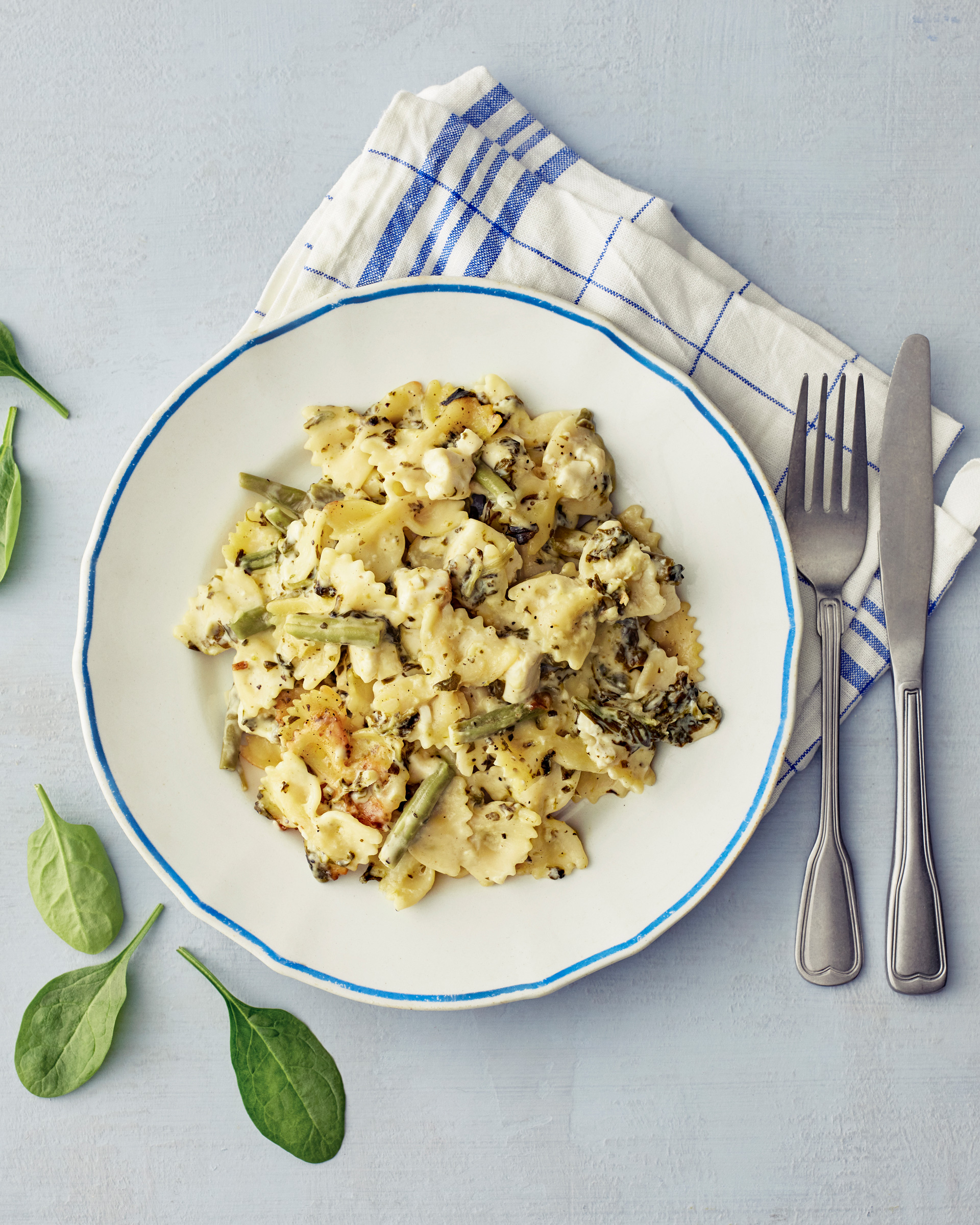 Feta-pinaattipasta Kokkikartanon tapaan
